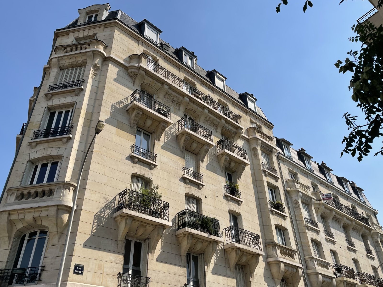 Vente BOIS COLOMBES - PLEIN CENTRE.